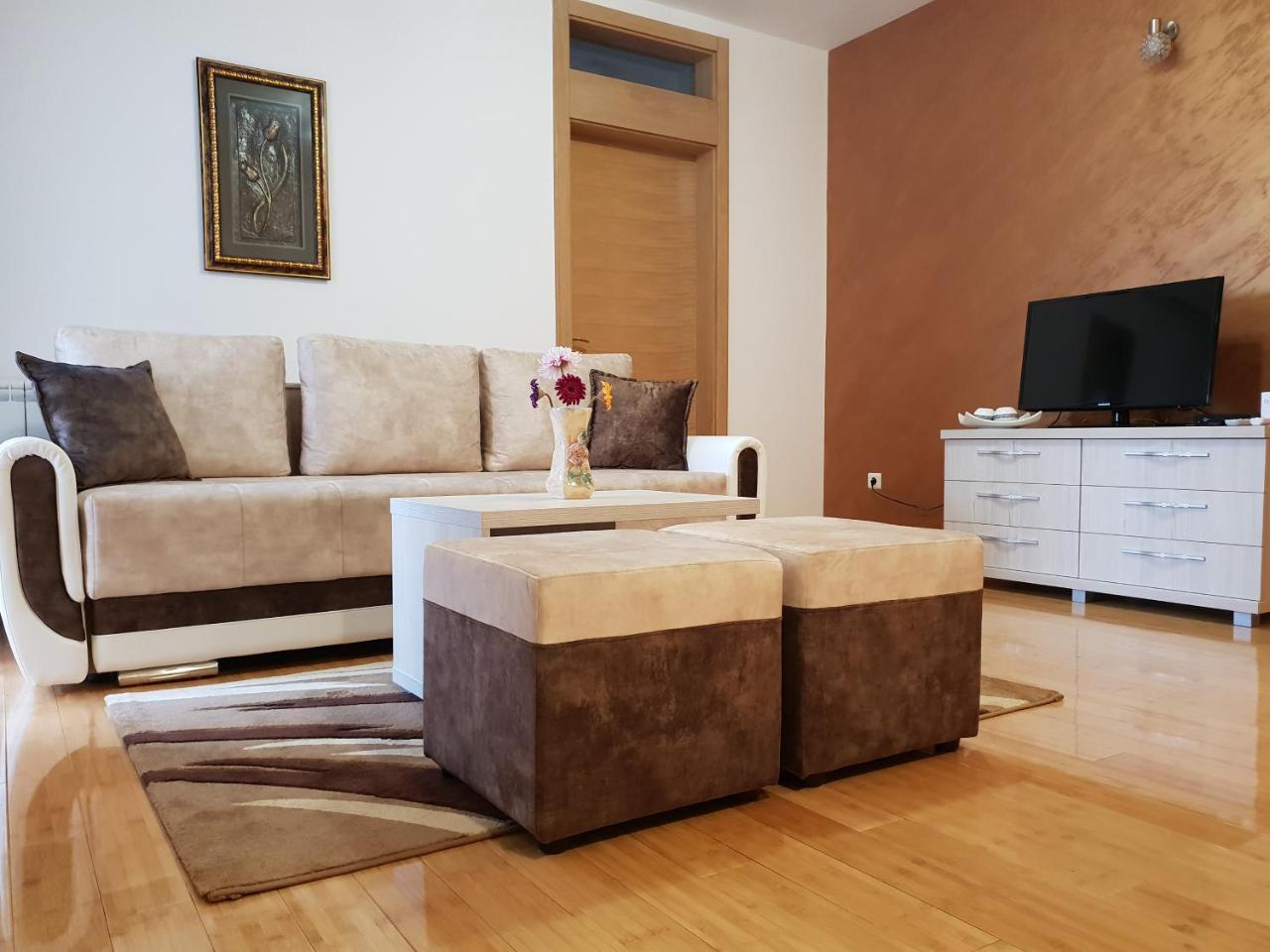 Apartman Kej Free Parking Kraljevo Zewnętrze zdjęcie